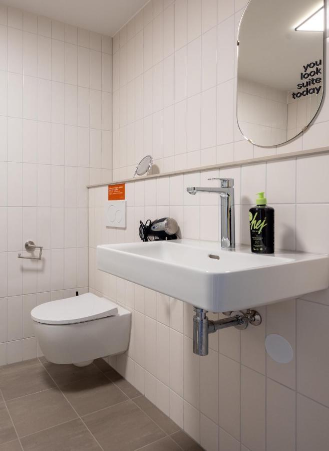 Limehome Eindhoven Gashouder エクステリア 写真